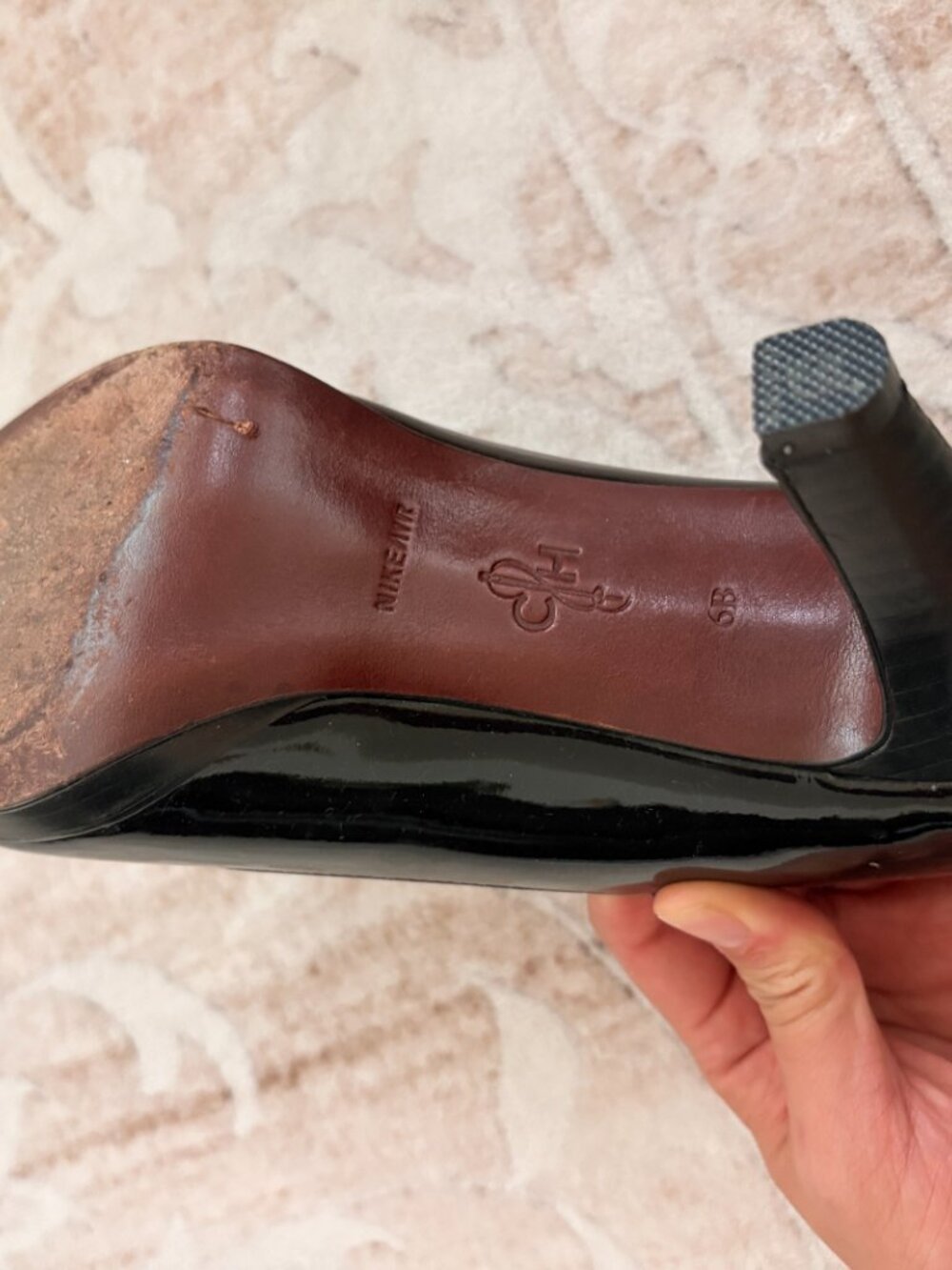 Cole Haan black 3in round toe heels in 6 - Picture 3 of 3